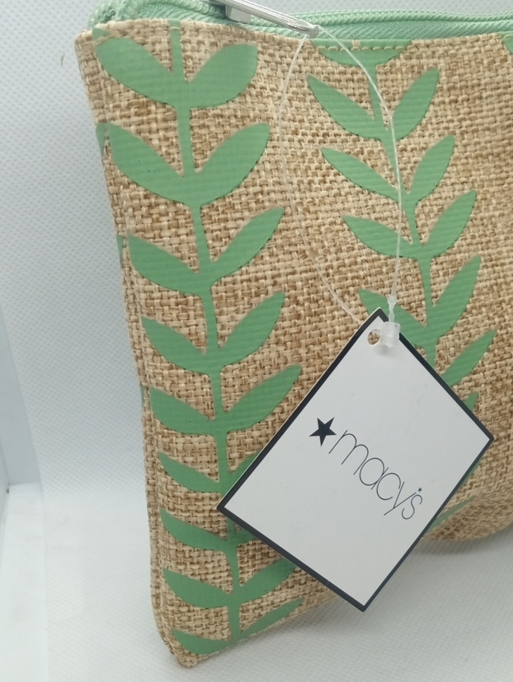 MACYS MAKEUP BAG - Picture 4 of 7